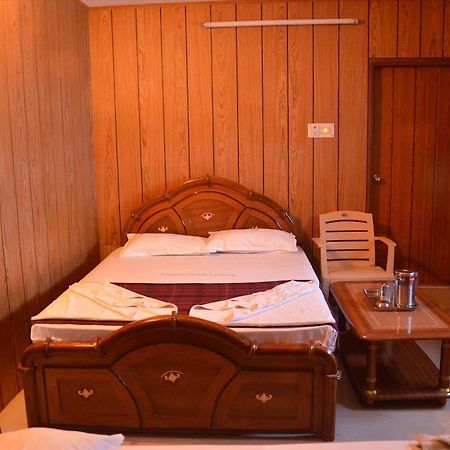 Saravanan Lodge Chennai Ruang foto