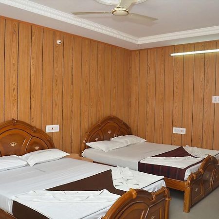 Saravanan Lodge Chennai Bagian luar foto