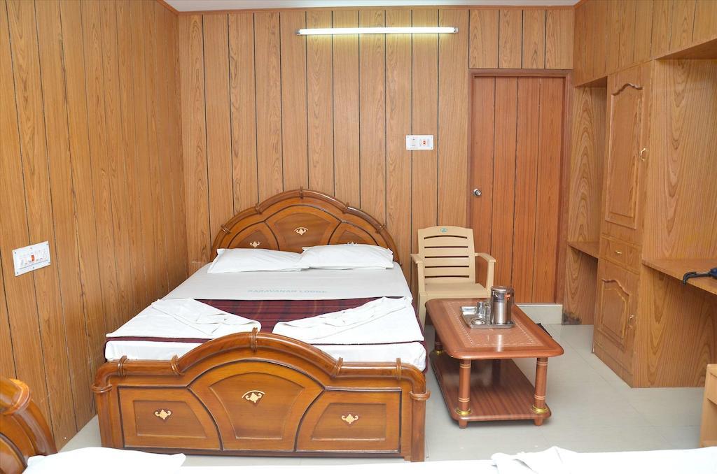 Saravanan Lodge Chennai Ruang foto