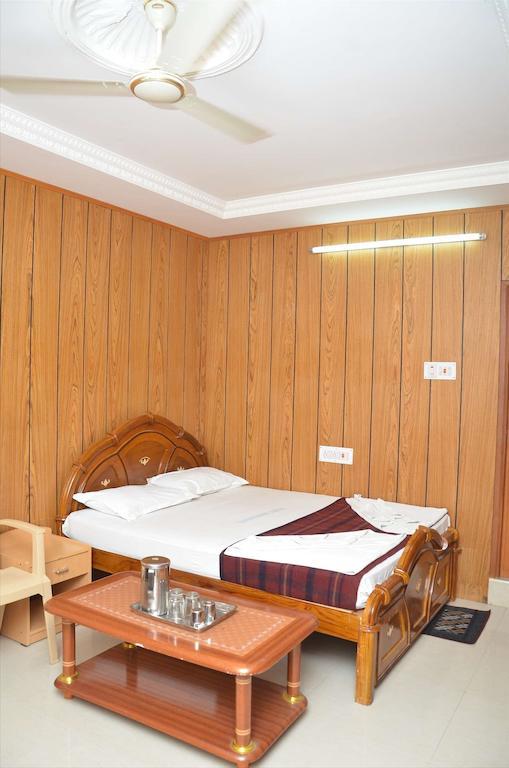 Saravanan Lodge Chennai Ruang foto
